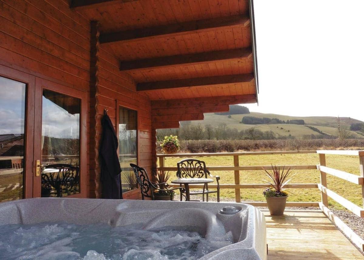 Mill Meadow Lodges Llanbister 外观 照片