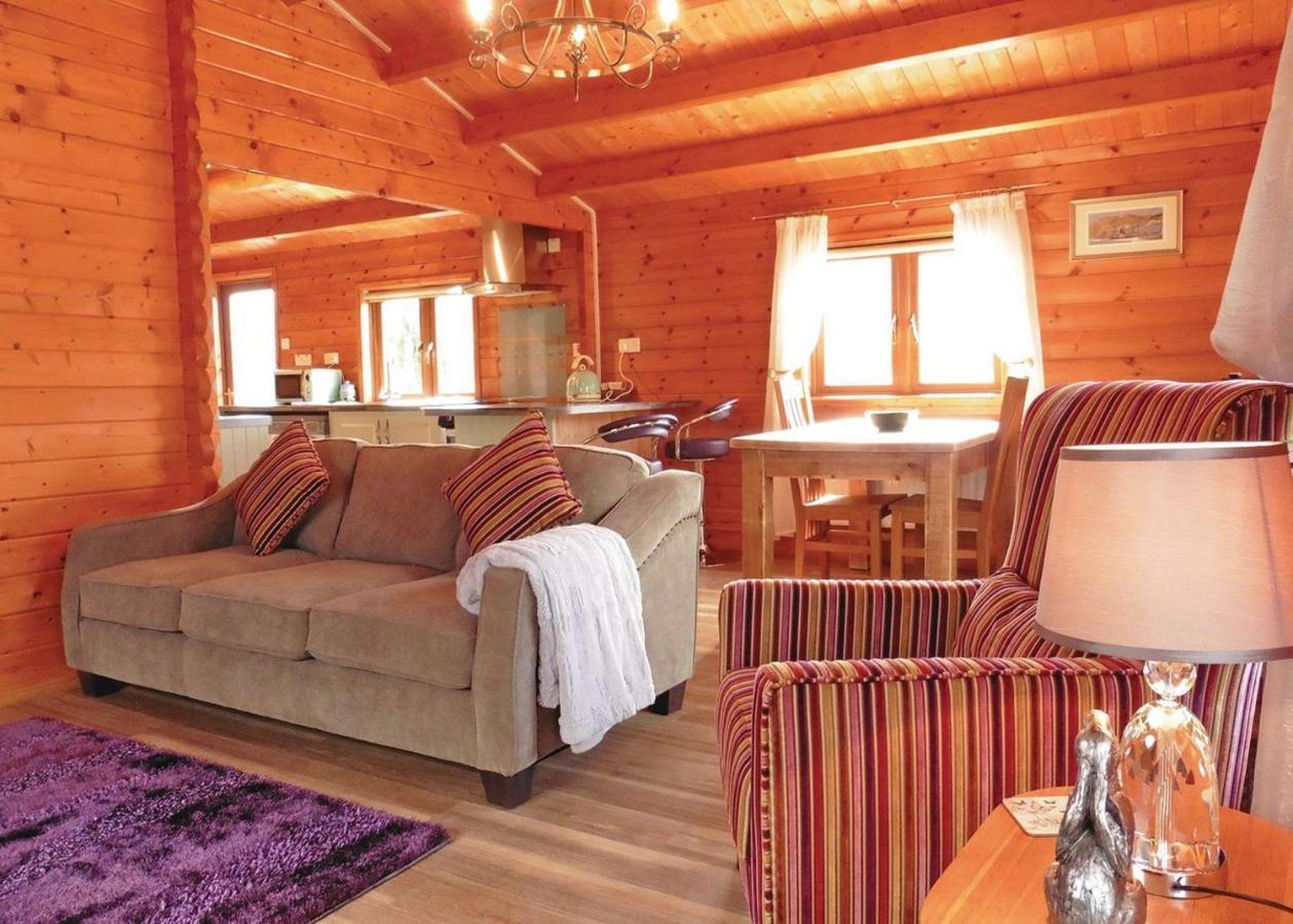 Mill Meadow Lodges Llanbister 外观 照片